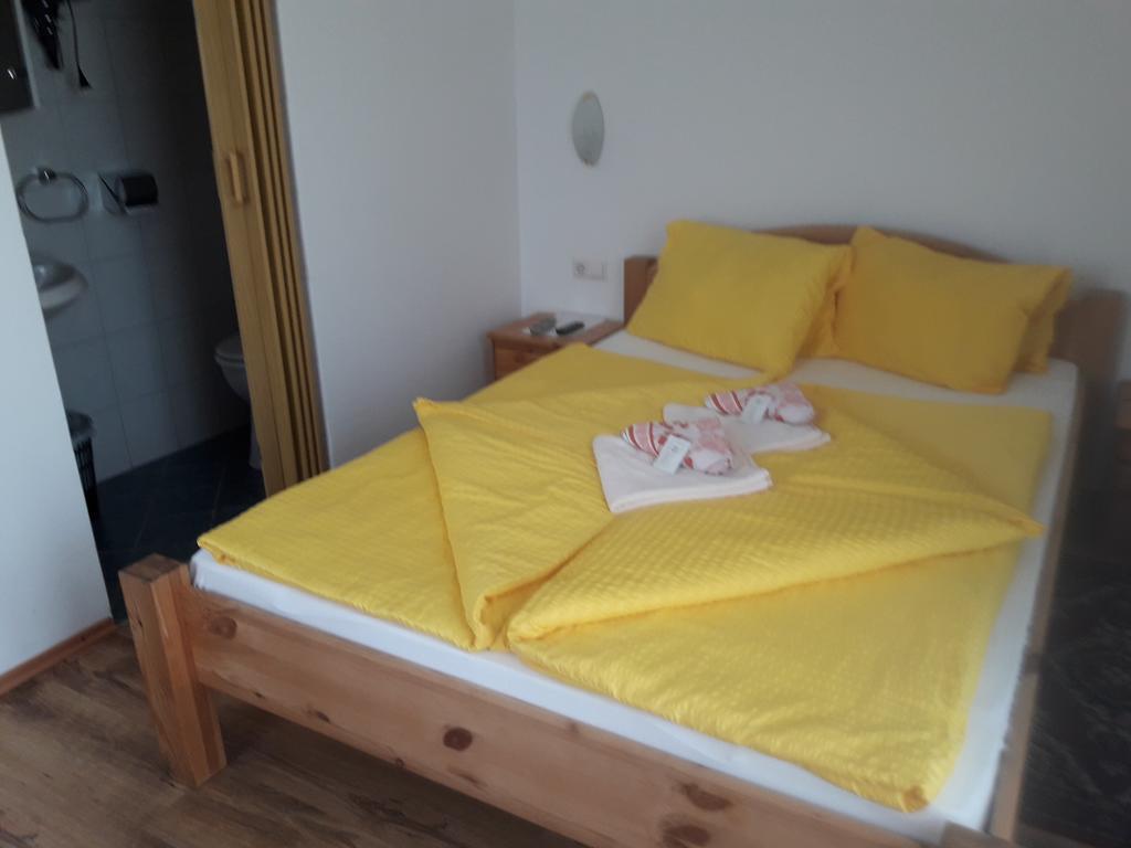 Gaestehaus Lutschounig 팍암시 외부 사진